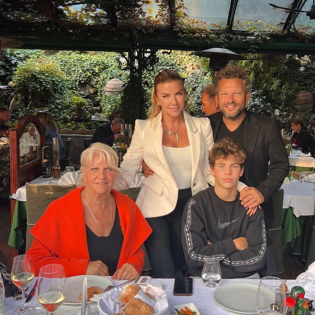 Ivana Sert et sa famille