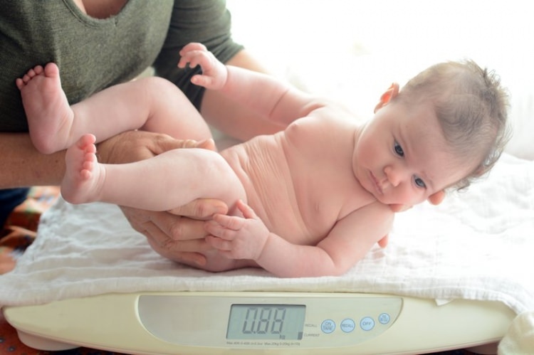 Comment calculer la taille et le poids des nourrissons?