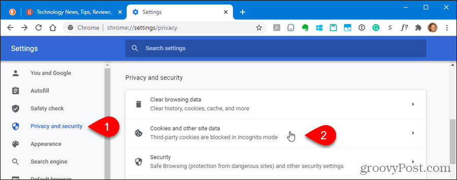 Cliquez sur Cookies et données de site dans les paramètres de confidentialité et de sécurité de Chrome