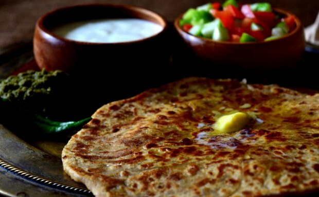 Comment préparer le petit déjeuner indien aux crêpes paratha?