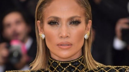 La bague de Jennifer Lopez a été ridiculisée!