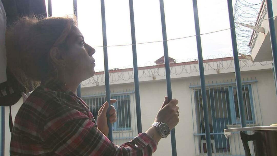 La vie en prison vue par les détenues Bahar est à la porte