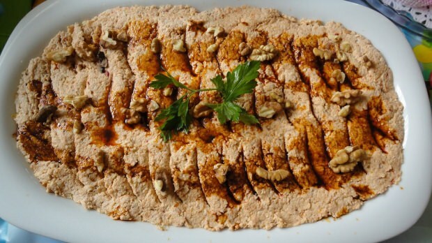 La recette de poulet circassienne la plus simple! Comment est fabriqué le poulet circassien?