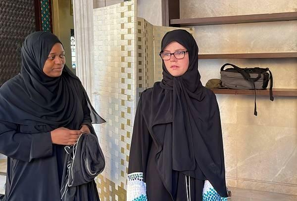 2 touristes convertis à l'islam au Qatar