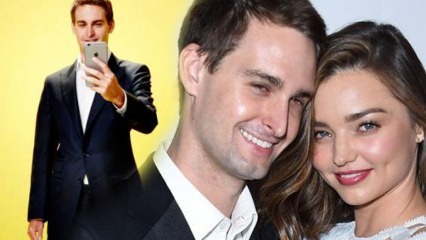 Miranda Kerr, l'épouse modèle du fondateur de Snapchat, le visage d'Evan est enflé!