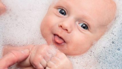 Est-il dangereux de laver les bébés avec du sel? D'où vient le nombre de salaisons de nouveau-nés?