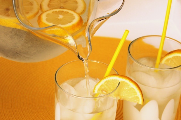 Avantages de boire du jus de citron régulièrement