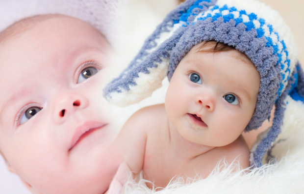 Quand dure la couleur des yeux des bébés?