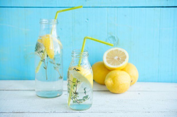  boire du jus de citron