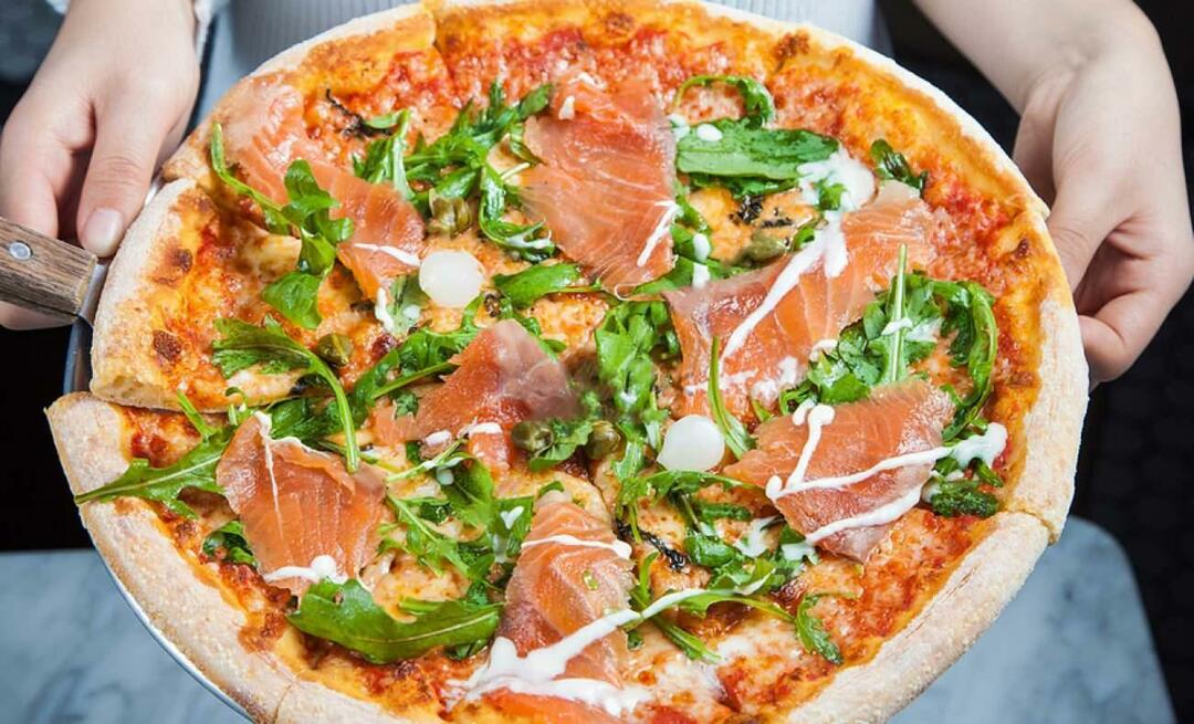 Comment faire une pizza au saumon? Super recette de pizza au saumon fumé