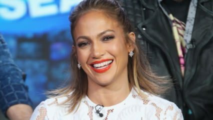 Jennifer Lopez lance une marque de soins de la peau