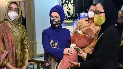 La Première Dame Erdoğan assiste au programme de promotion de l'Indonésie