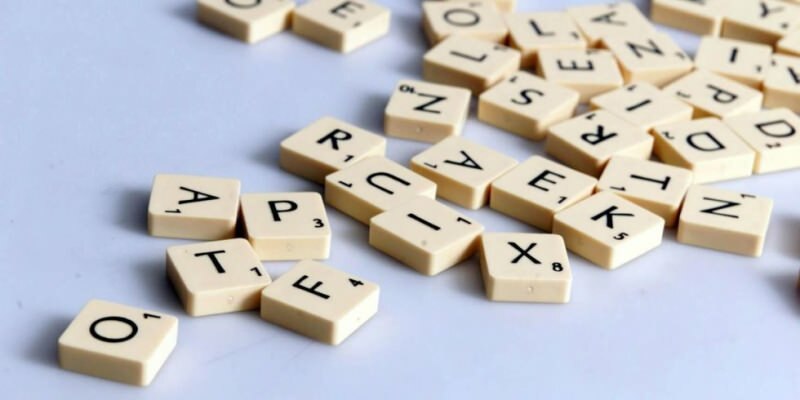Comment jouer au Scrabble