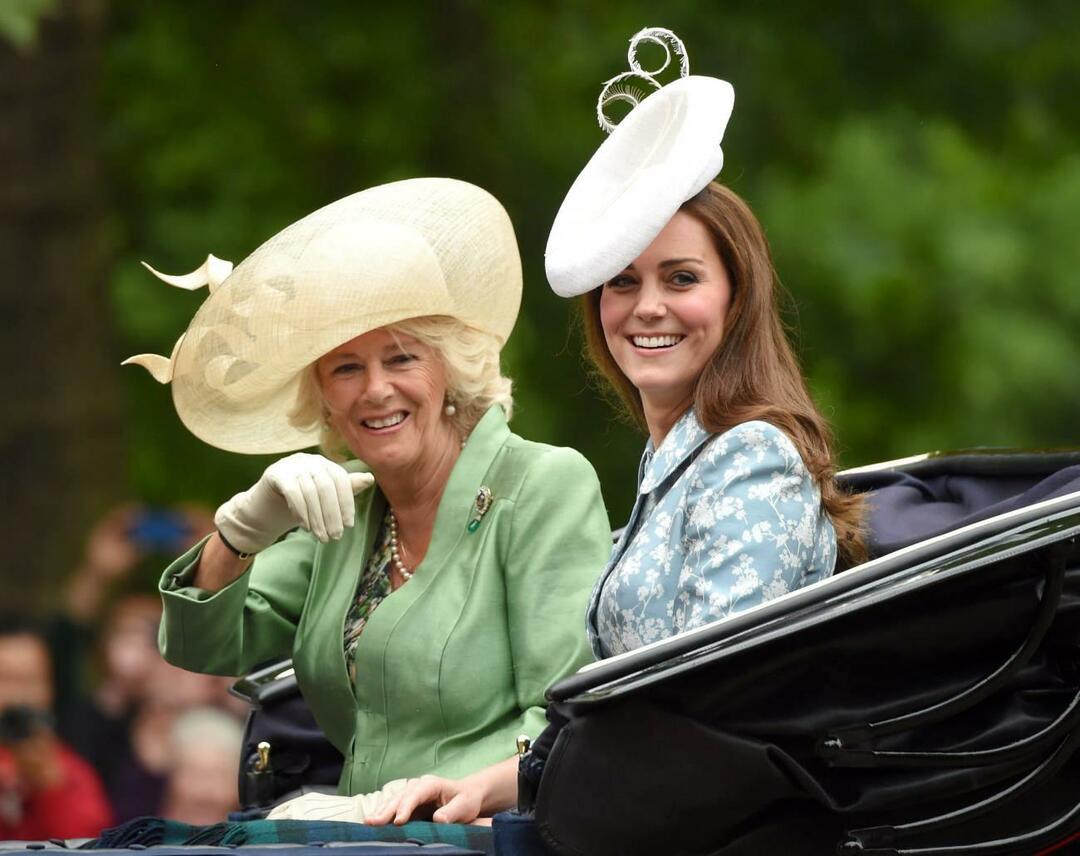 Kate Middleton et Camilla, reine d'Angleterre 