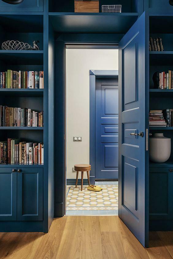 Quelles sont les couleurs de portes intérieures populaires dans la décoration de la maison?
