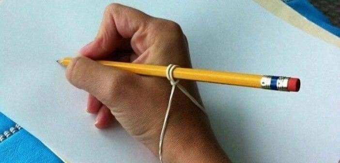 Comment apprendre à un enfant à tenir un crayon?