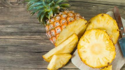 Comment coupe-t-on l'ananas? 