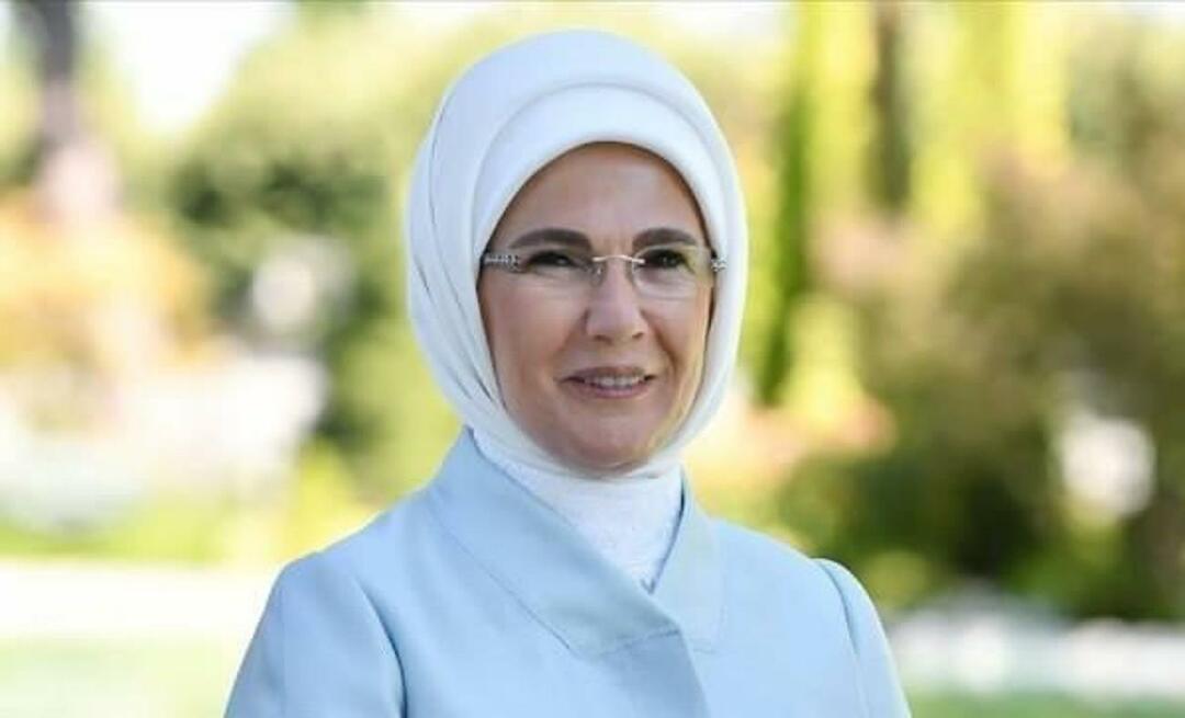 Partage du Lac de Van par Emine Erdoğan: "Au Lac de Van dans le cadre du mouvement Zero Waste Blue..."