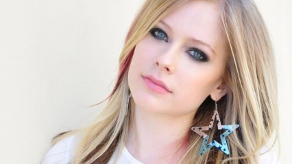 Avril Lavigne: Certains ne croient pas que je sois réel