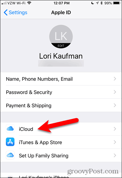 Appuyez sur iCloud dans l'application Paramètres dans iOS