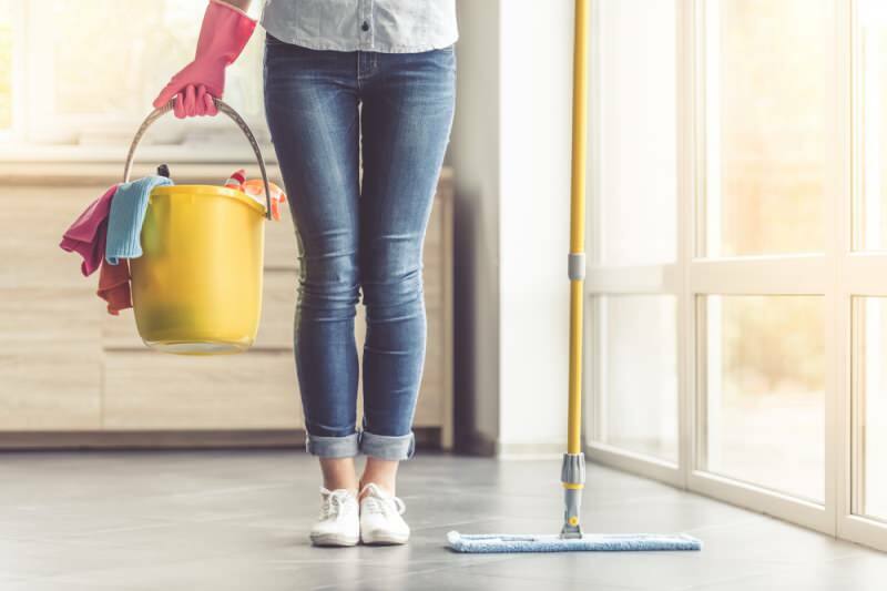 Le coin inférieur est le nettoyage de vacances le plus facile! Comment nettoyer les vacances à la maison?