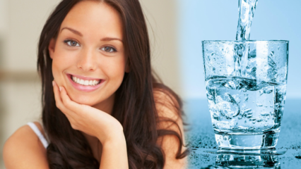 Comment perdre du poids en buvant de l'eau? Régime hydrique qui affaiblit 7 kilos en 1 semaine! Si vous buvez de l'eau à jeun ...