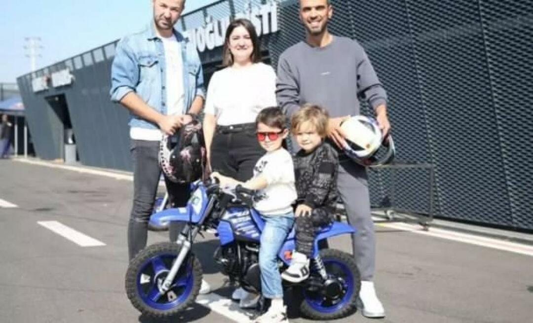 Un geste de Kenan Sofuoğlu au petit garçon! Il a offert la moto de son fils.
