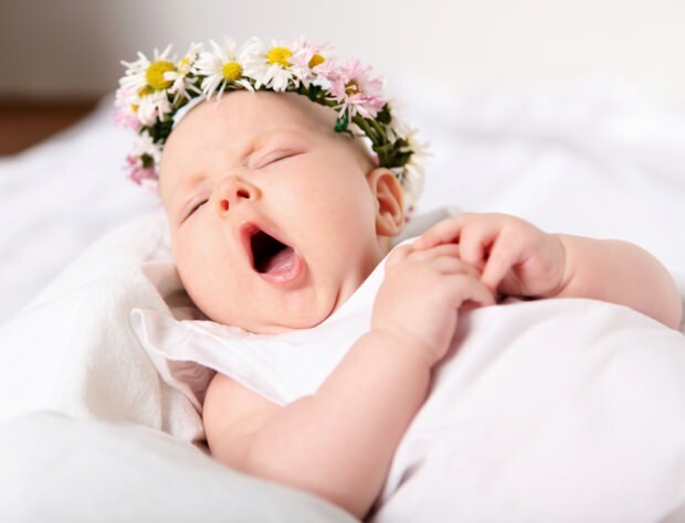 Pourquoi les bébés ne peuvent-ils pas dormir la nuit? Que faire au bébé qui ne dort pas? Somnifères pour les bébés nom