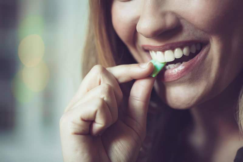 Le chewing-gum vous donne-t-il faim? Le chewing-gum affaiblit-il le visage? Combien de calories dans 1 chewing-gum ...