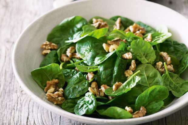 salade d'épinards pour ceux qui veulent suivre un régime