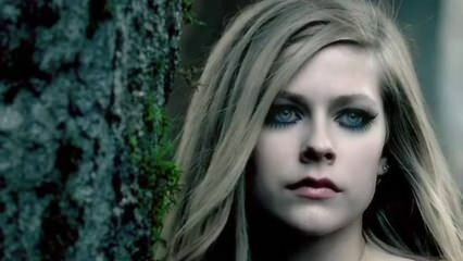 Avril Lavigne a une maladie mortelle silencieuse!