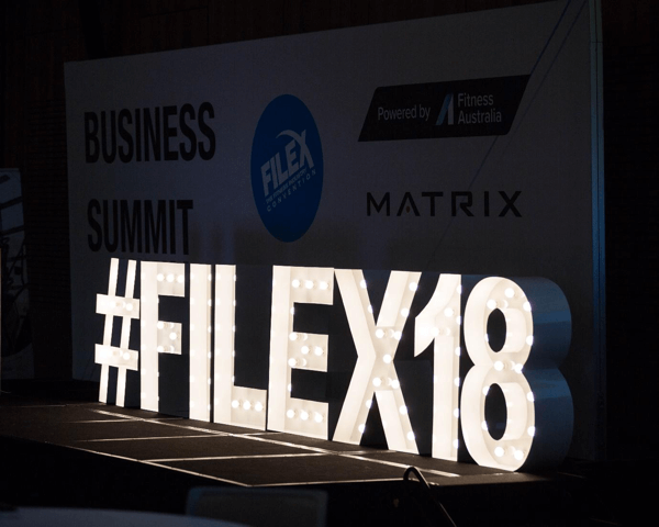 Comment promouvoir votre événement en direct sur Facebook, exemple de hashtag d'événement en direct au # filex18