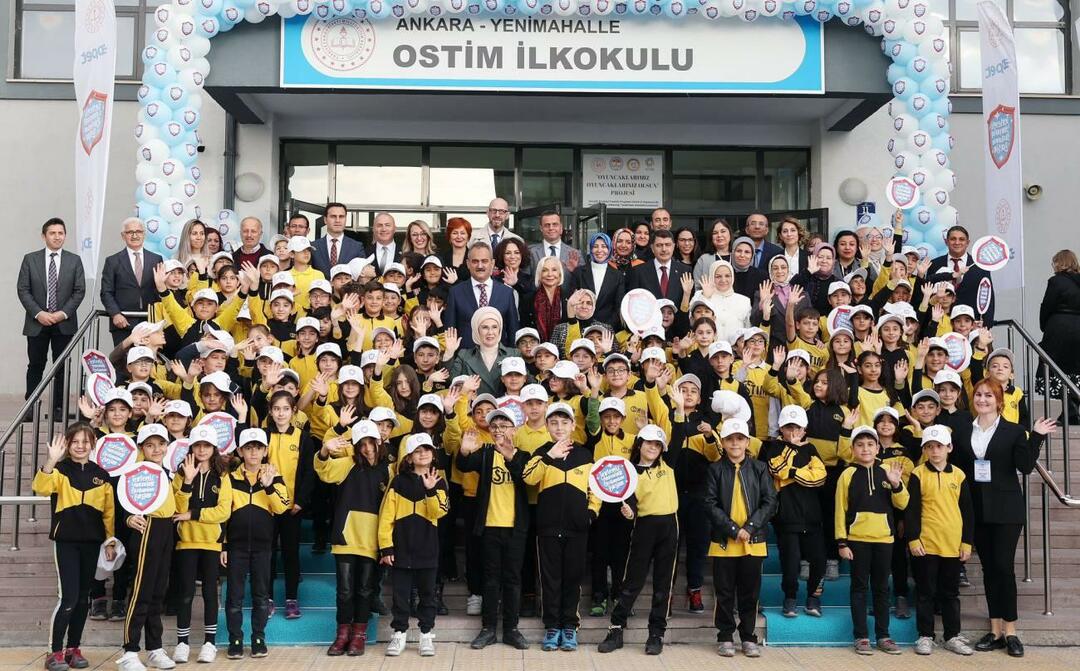 Emine Erdoğan a visité l'école primaire d'Ostim