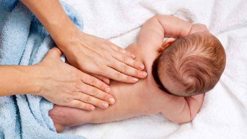 Comment utiliser les suppositoires chez les bébés? Utilisation de suppositoires et d'huile d'olive dans la constipation