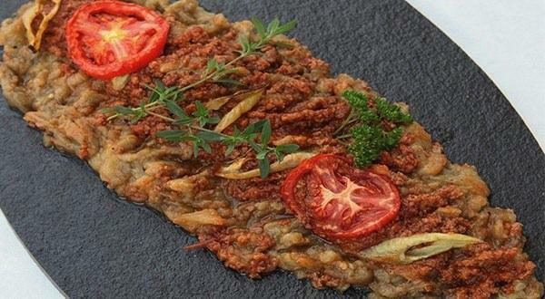 Comment faire le délicieux délicieux "Sogürme Kebab"? Recette de kebab Söğürme la plus simple
