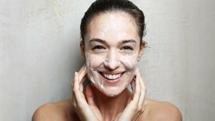 Comment les soins de la peau les plus faciles sont-ils effectués?