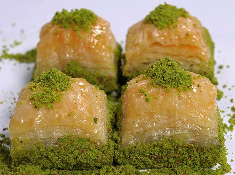 Big triche en baklava encore avant la fête!