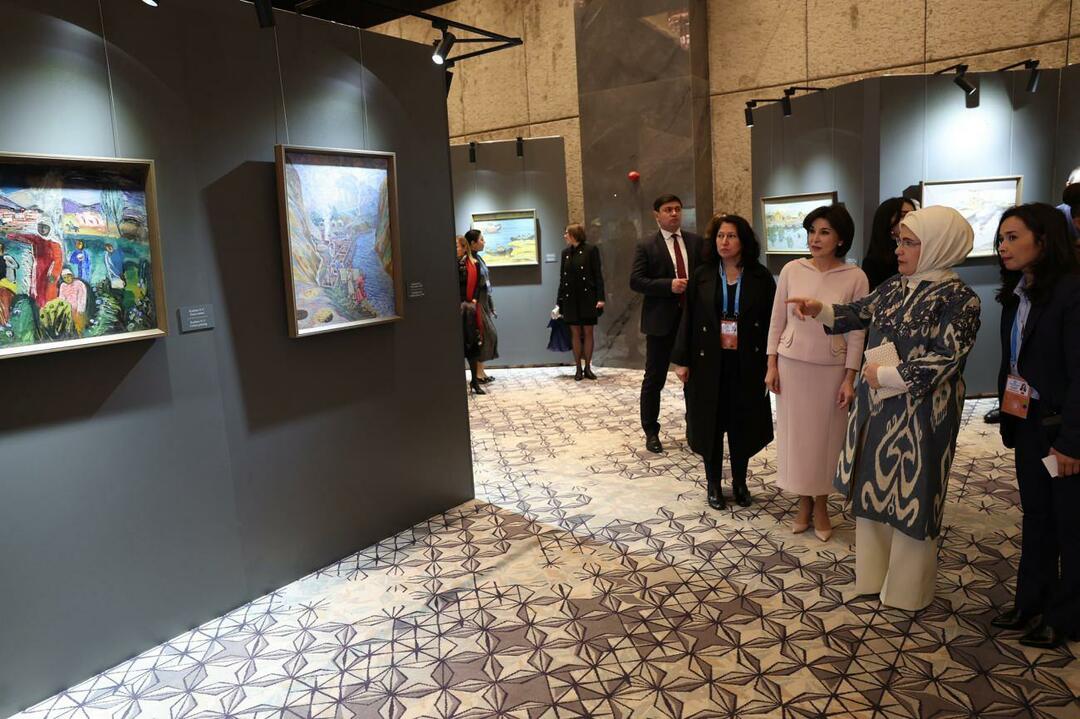 Emine Erdoğan a visité l'exposition des couleurs de l'Ouzbékistan à Samarcande