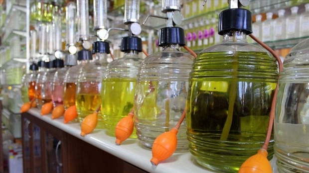 les colonies d'huiles essentielles sont un moyen naturel efficace contre les germes et les virus. 