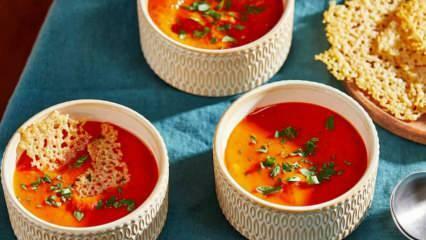 Délicieuse recette de soupe de nouilles aux tomates! Vous allez adorer cette préparation de soupe de nouilles aux tomates.