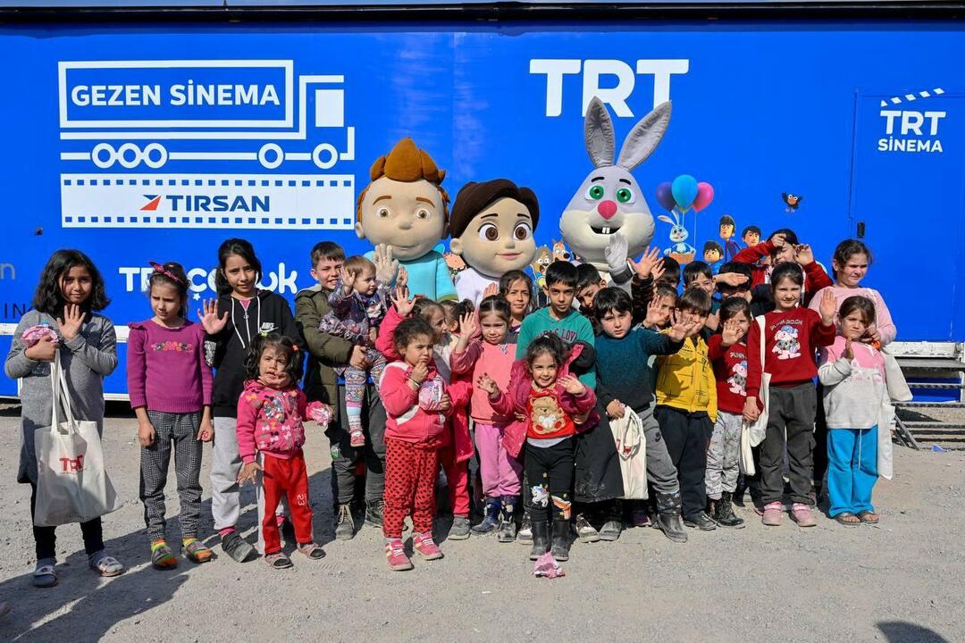 Le cinéma TRT Gezen a fait sourire les visages des victimes du tremblement de terre