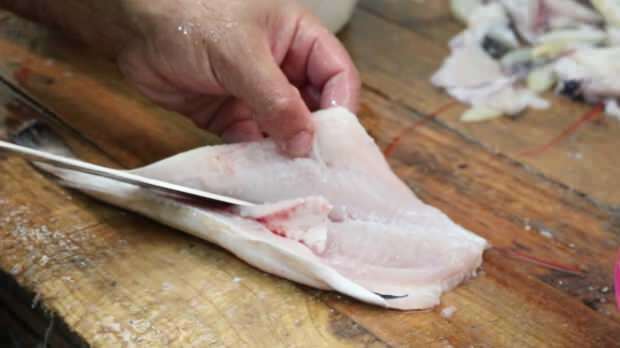 Comment nettoyer l'aiglefin? Solution pratique pour désherber les poissons