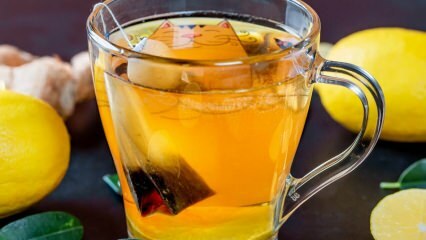 Mélange de thé vert et d'eau minérale facilement affaibli