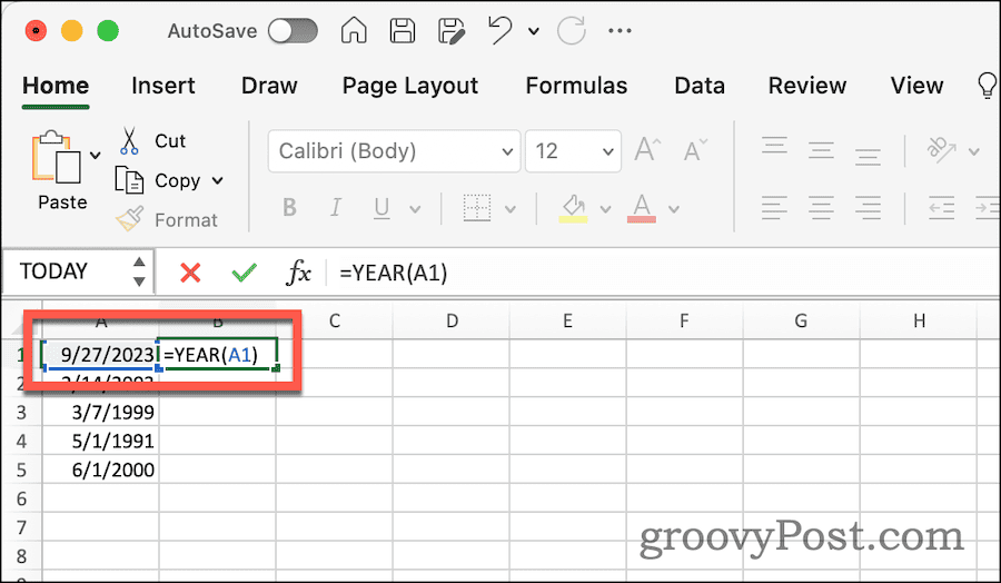 Utilisation de la fonction YEAR pour extraire l'année d'une date dans Excel
