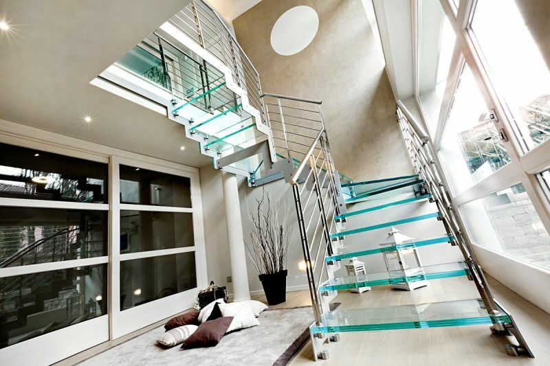 Les modèles d'escaliers les plus élégants et utiles pour les appartements en duplex