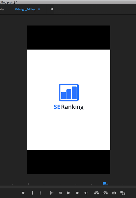 Aperçu d'un exemple de séquence dans Adobe Premier Pro, montrant le nouveau format avec des barres noires au-dessus et en dessous de la vidéo.