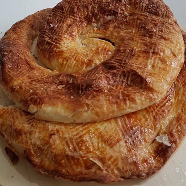 Comment faire des petits pains faciles à partir de pâte sans levure? Recette de muffins Saya