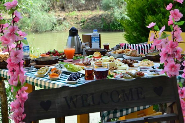 Où est Flamingo Village? Comment y aller? Prix ​​du petit-déjeuner Flamingo Village