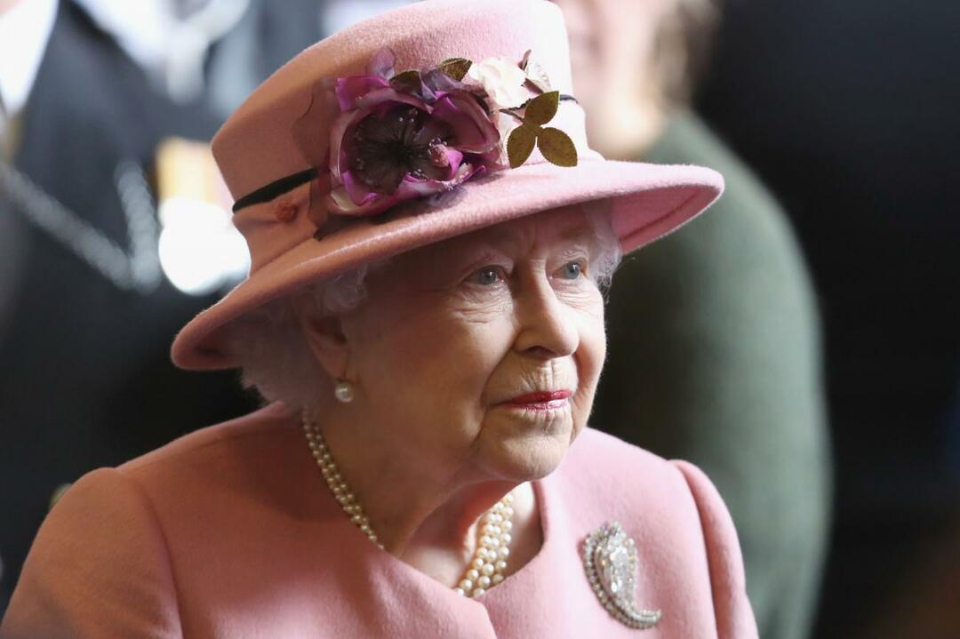 La mémoire de la reine Elizabeth II et de Cemal Hünal a surpris tout le monde