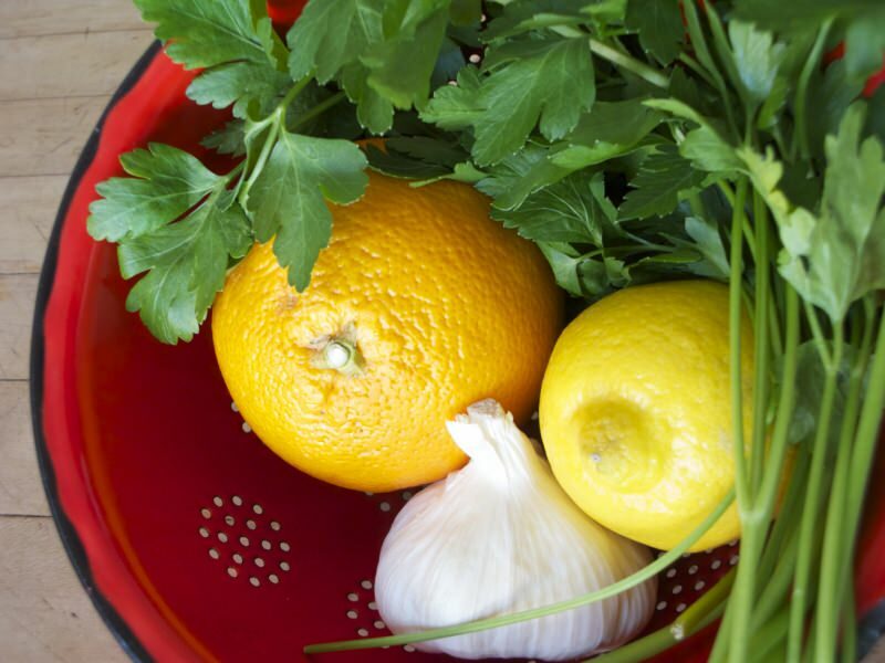 Comment soigner le persil citron et l'ail?